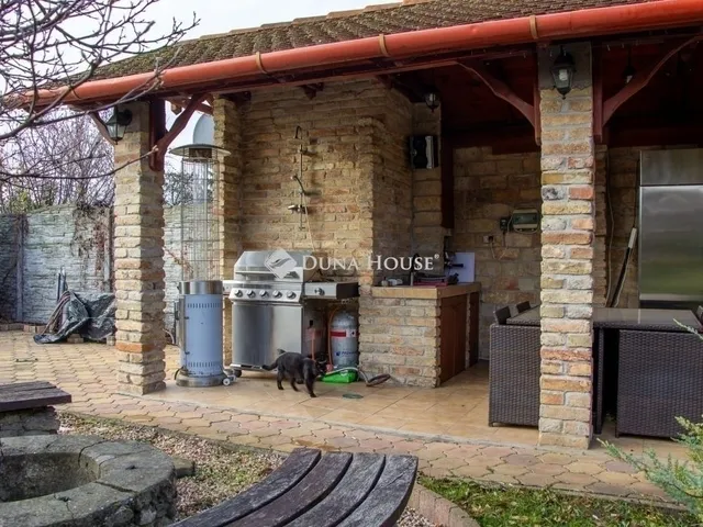 Eladó ház Szeged 550 nm