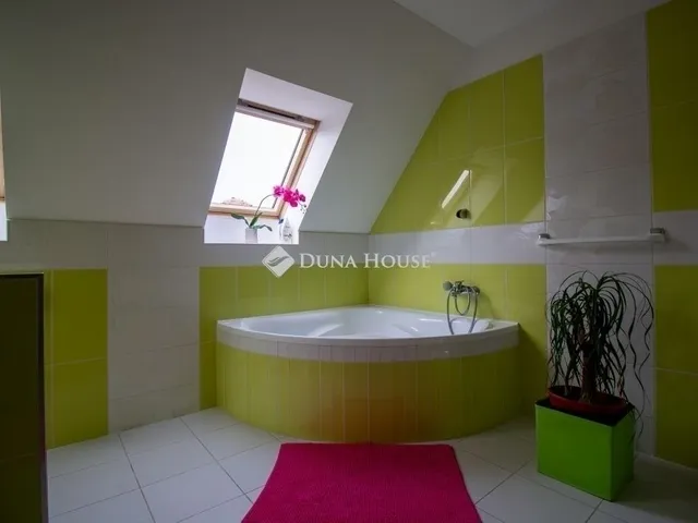 Eladó ház Szeged 550 nm