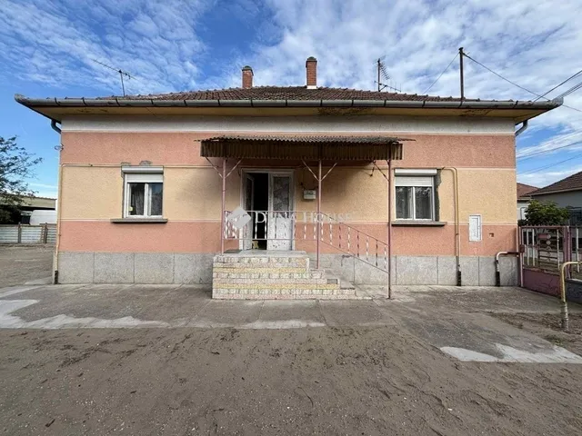 Eladó ház Sándorfalva 100 nm