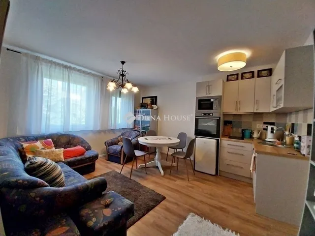 Eladó lakás Szeged 81 nm