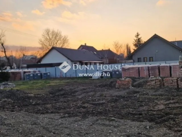 Eladó telek Szeged 833 nm