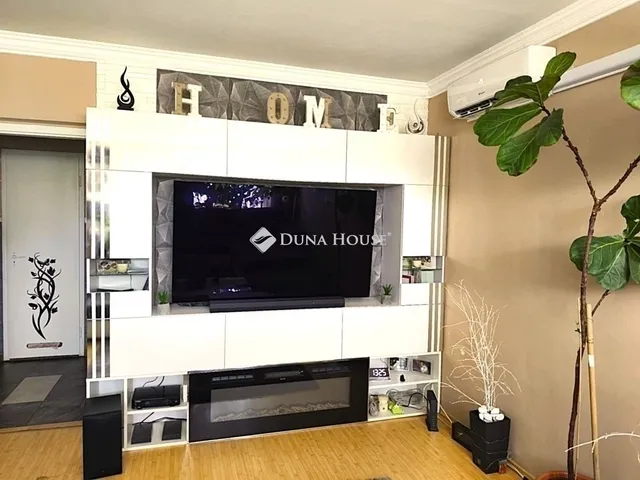 Eladó lakás Szeged 77 nm