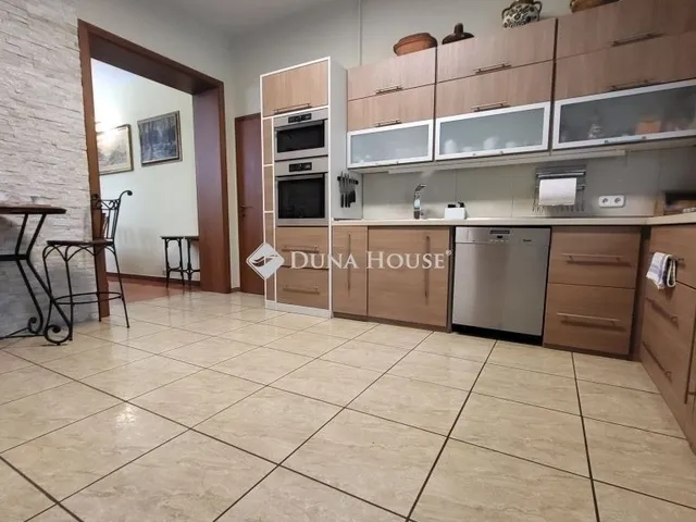 Eladó ház Szeged 210 nm