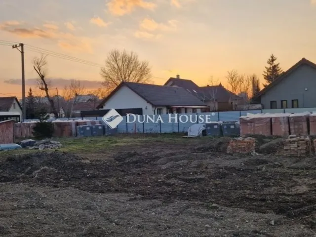 Eladó telek Szeged 430 nm