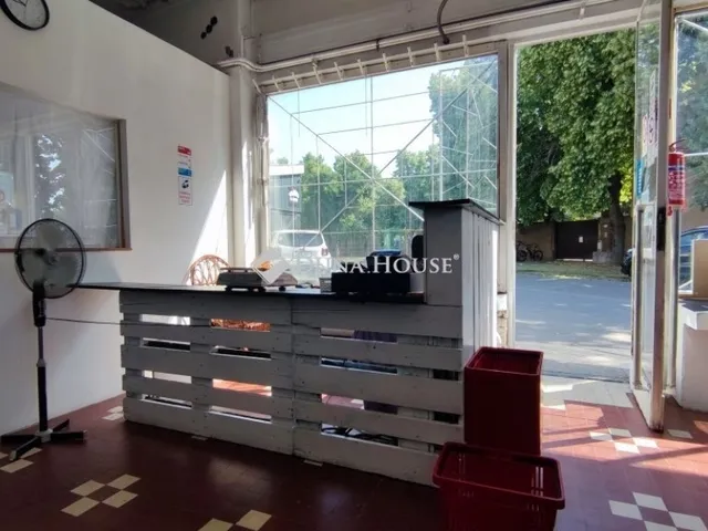 Eladó kereskedelmi és ipari ingatlan Hódmezővásárhely 163 nm