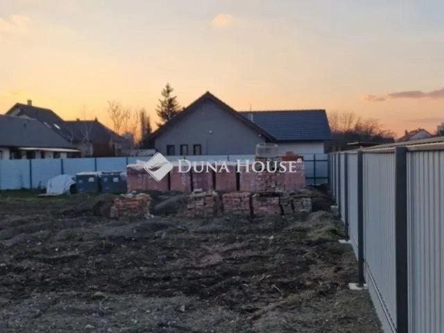 Eladó telek Szeged 833 nm