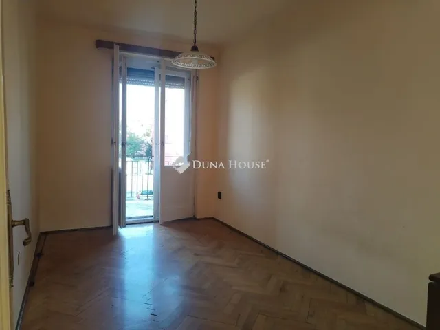 Eladó lakás Szeged 73 nm