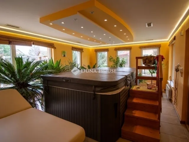 Eladó ház Szeged 550 nm