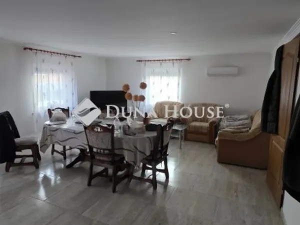 Eladó ház Csongrád 200 nm