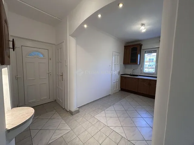 Eladó lakás Baja 62 nm