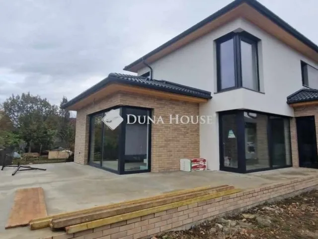 Eladó ház Szeged 182 nm