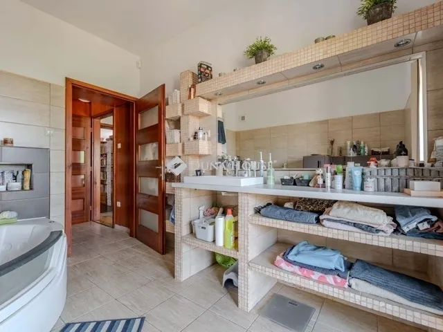 Eladó ház Szeged 200 nm