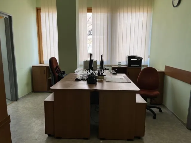 Eladó kereskedelmi és ipari ingatlan Szeged 73 nm