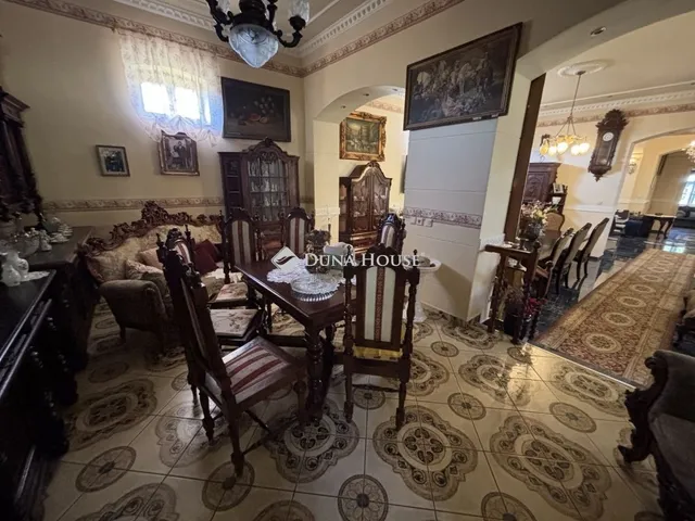 Eladó ház Szarvas 270 nm