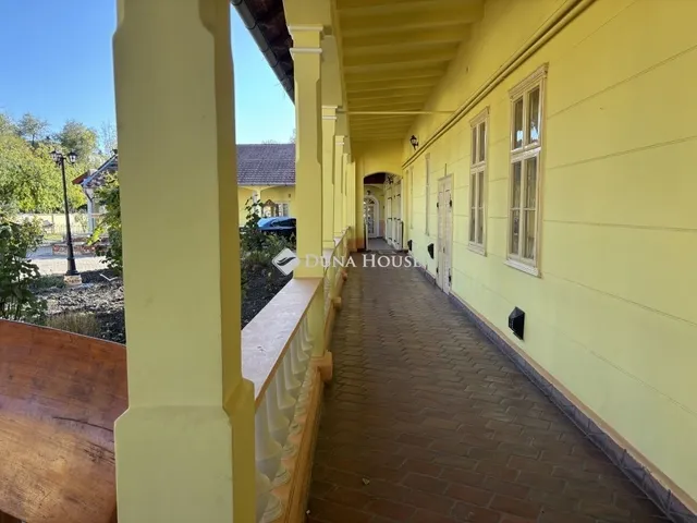 Eladó ház Szarvas 270 nm