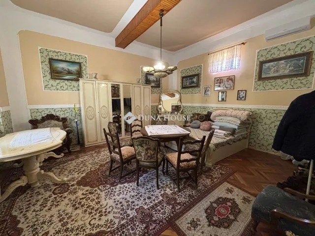 Eladó ház Szarvas 270 nm