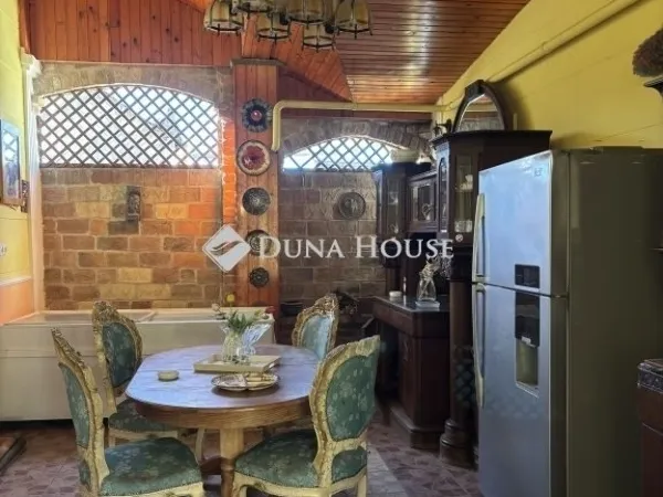 Eladó ház Szarvas 270 nm