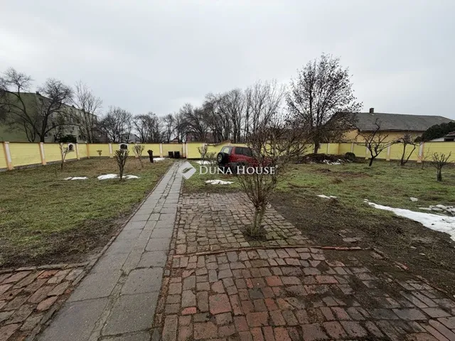 Eladó ház Szarvas 270 nm