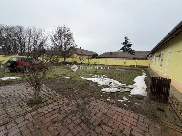 Eladó ház Szarvas 270 nm