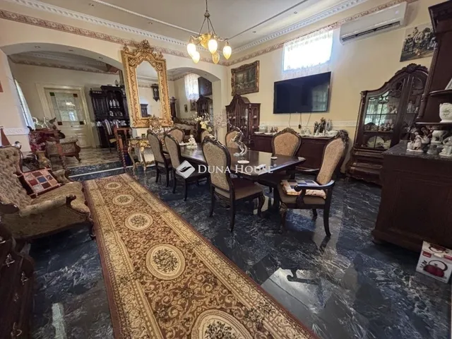 Eladó ház Szarvas 270 nm