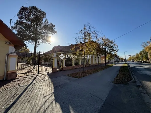 Eladó ház Szarvas 270 nm