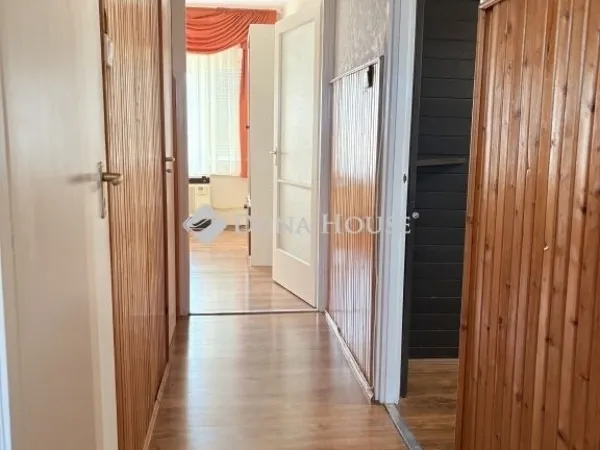 Eladó lakás Orosháza 67 nm