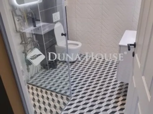 Eladó kereskedelmi és ipari ingatlan Szeged 175 nm