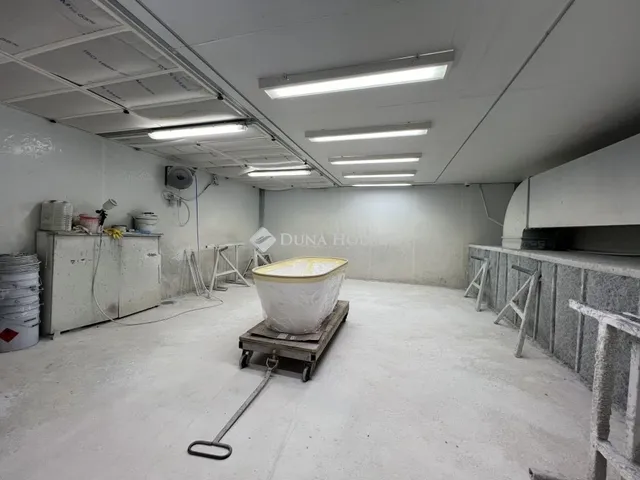 Eladó kereskedelmi és ipari ingatlan Szeged 981 nm