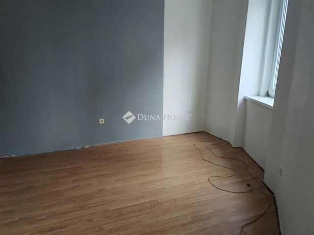 Eladó lakás Szeged 73 nm