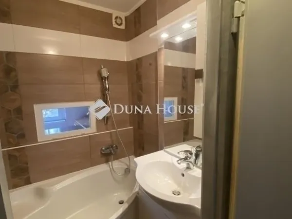 Eladó lakás Szeged 77 nm