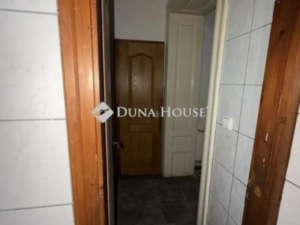 Eladó kereskedelmi és ipari ingatlan Hódmezővásárhely 330 nm