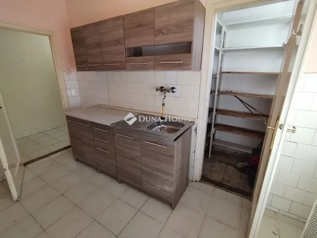 Eladó lakás Szeged 73 nm