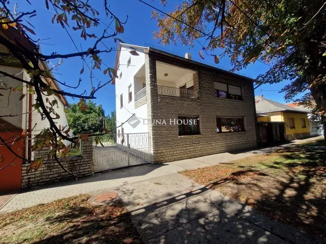 Eladó ház Baja 235 nm