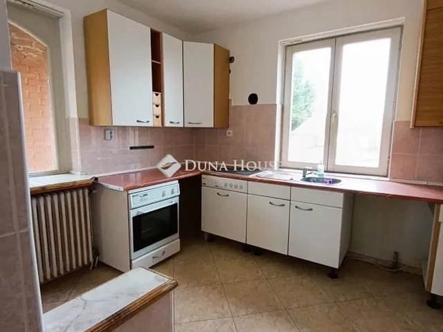 Eladó ház Sándorfalva 193 nm