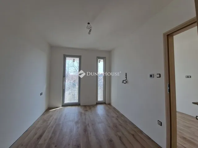 Eladó lakás Szeged 76 nm