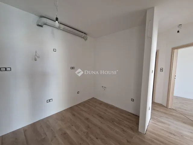 Eladó lakás Szeged 76 nm