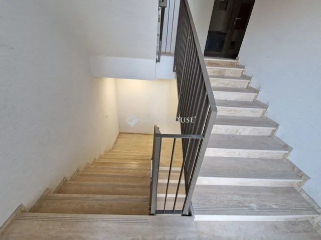 Eladó lakás Szeged 76 nm