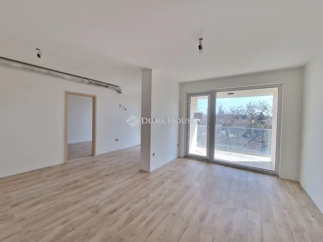 Eladó lakás Szeged 76 nm