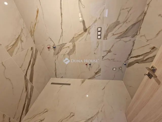 Eladó lakás Szeged 76 nm