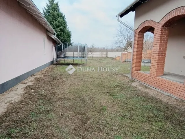 Eladó ház Sándorfalva 193 nm