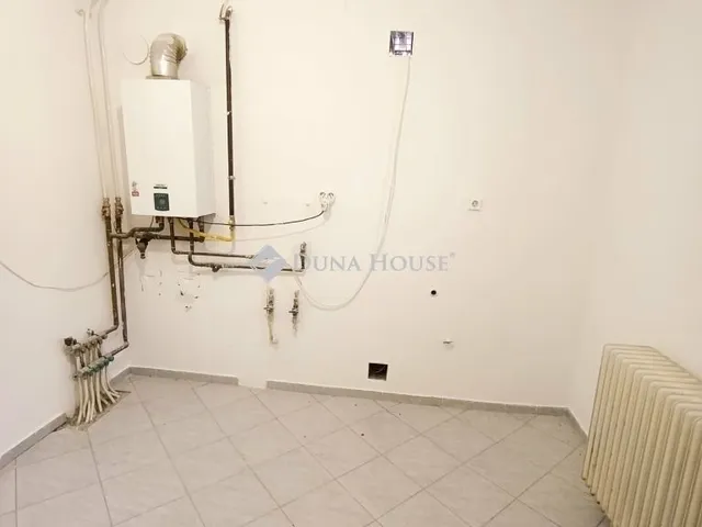 Eladó ház Sándorfalva 193 nm