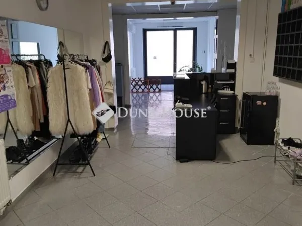 Eladó kereskedelmi és ipari ingatlan Szeged 270 nm