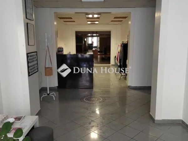 Eladó kereskedelmi és ipari ingatlan Szeged 270 nm