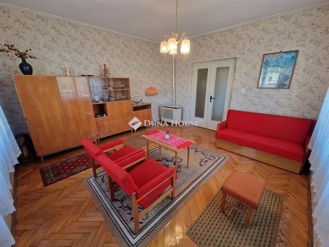 Eladó ház Baja 140 nm