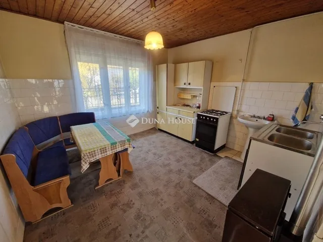 Eladó ház Baja 140 nm