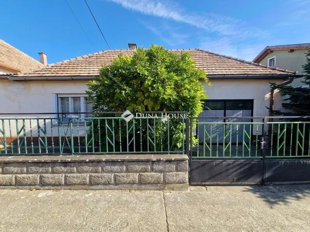 Eladó ház Baja 140 nm