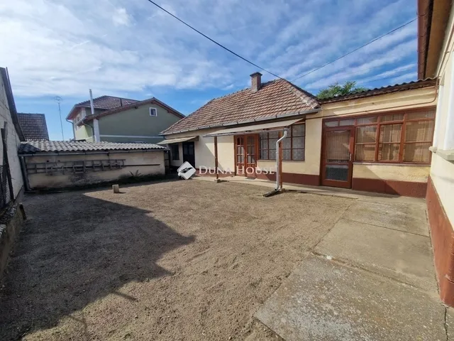 Eladó ház Baja 140 nm