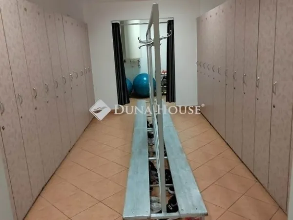 Eladó kereskedelmi és ipari ingatlan Szeged 270 nm