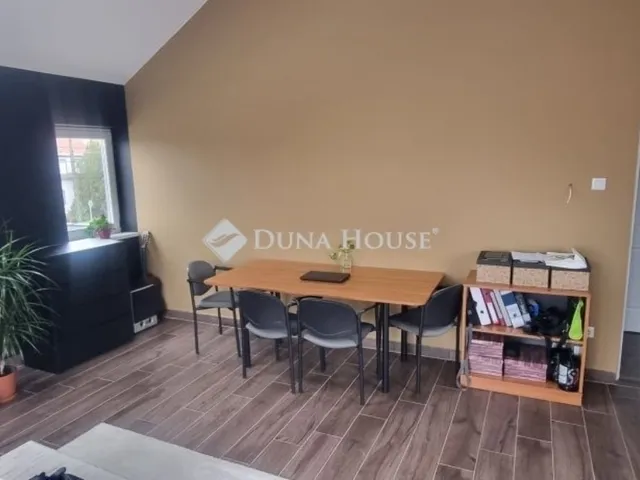 Eladó kereskedelmi és ipari ingatlan Szeged 175 nm