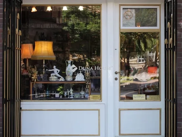 Eladó kereskedelmi és ipari ingatlan Szeged 15 nm